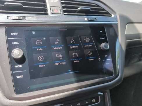 Used 2021 Volkswagen Tiguan SE R-Line FWD image 14