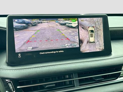Used 2023 INFINITI QX60 Sensory w/ Cargo Package AWD/4WD image 16