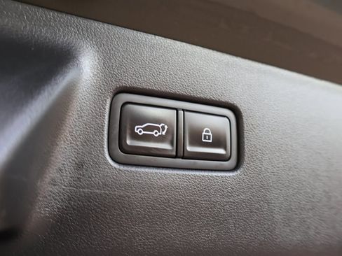 Used 2024 Hyundai Santa Fe Limited image 18