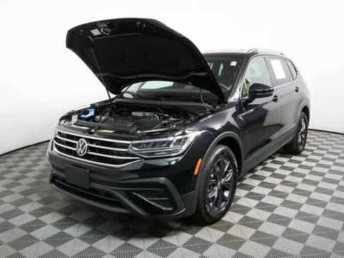 Used 2023 Volkswagen Tiguan SE FWD image 34