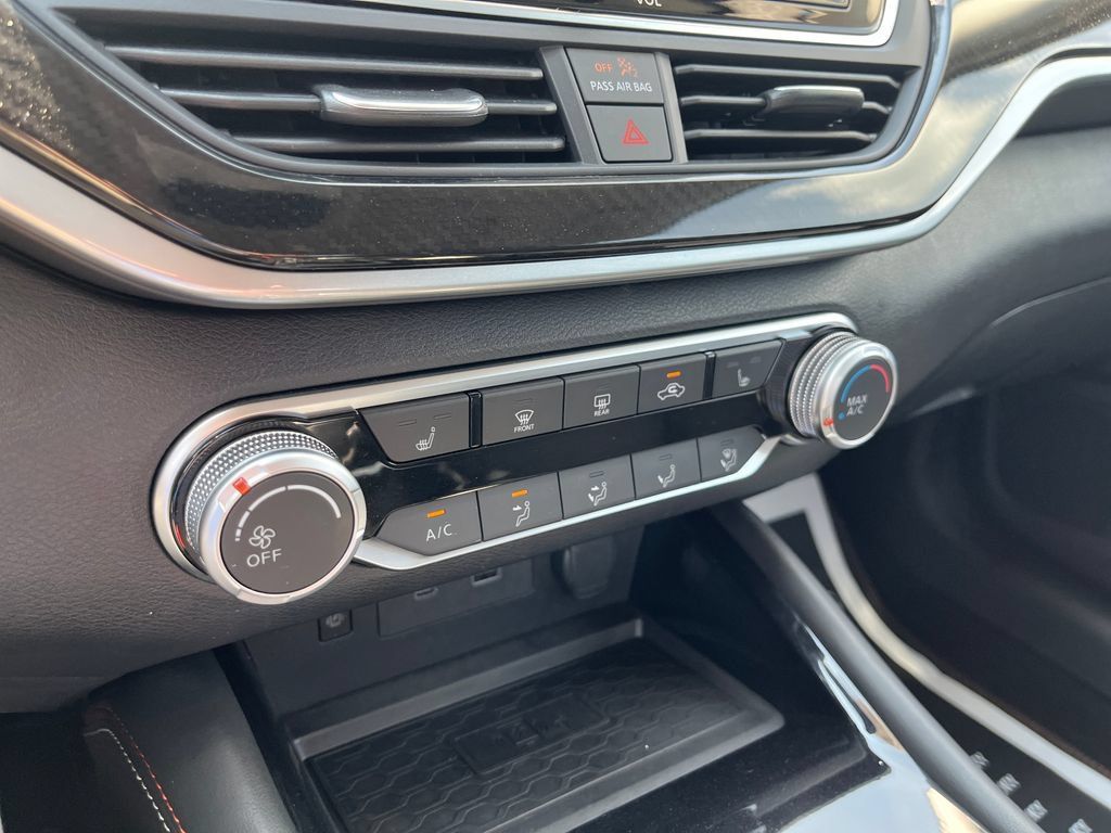 Used 2023 Nissan Altima 2.5 SR w/ SR Premium Package AWD/4WD image 20