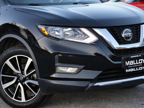 Used 2020 Nissan Rogue SL image 2