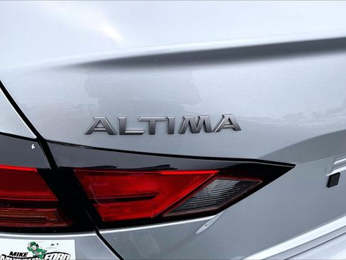 Used 2023 Nissan Altima 2.5 SV FWD image 31