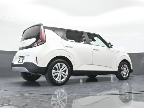 Used 2023 Kia Soul LX FWD image 56