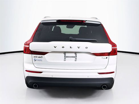 Used 2019 Volvo XC60 T6 Momentum w/ Premium Package AWD/4WD image 10