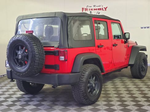 Used 2017 Jeep Wrangler Unlimited Sport AWD/4WD image 3