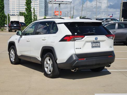 Used 2020 Toyota RAV4 XLE w/ Convenience Package AWD/4WD image 5