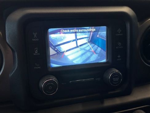 Used 2019 Jeep Wrangler Unlimited Sport S AWD/4WD image 14