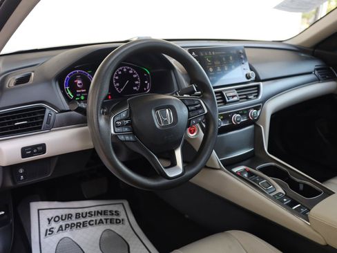 Used 2019 Honda Accord EX image 16