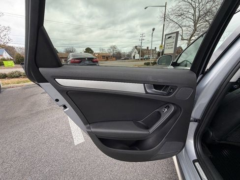 Used 2015 Audi A4 Premium Plus w/ Premium Plus Package image 28