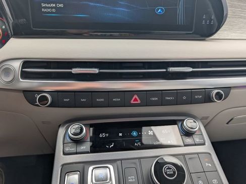 Used 2023 Hyundai Palisade Calligraphy FWD image 17
