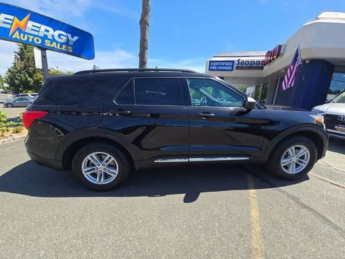 Used 2020 Ford Explorer XLT AWD/4WD image 8