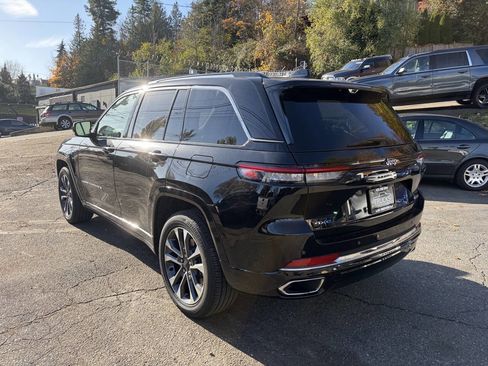 Used 2023 Jeep Grand Cherokee Overland w/ Luxury Tech Group IV image 43