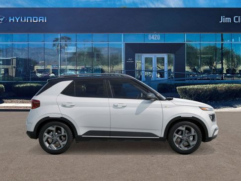 New 2026 Hyundai Venue SEL FWD image 7