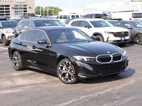Used 2025 BMW 330i xDrive Sedan w/ Premium Package AWD/4WD image 2