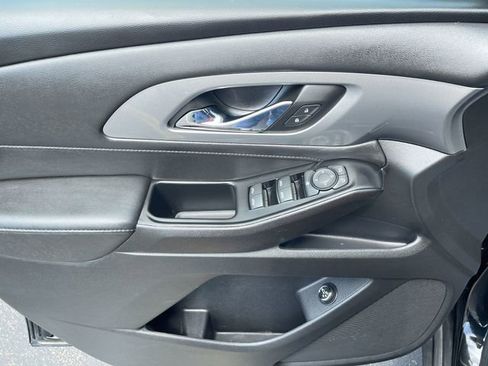 Certified 2023 Chevrolet Traverse LT FWD image 22