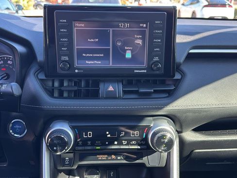 Used 2022 Toyota RAV4 XLE w/ Convenience Package image 18