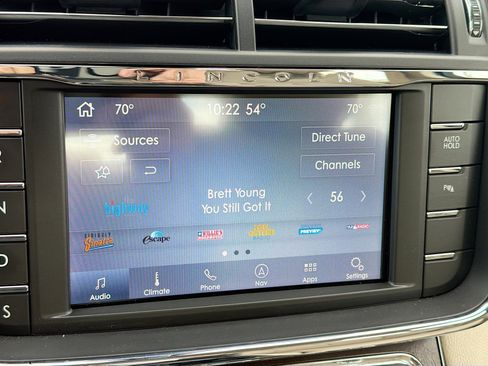 Used 2020 Lincoln Continental AWD w/ Premium Package image 15