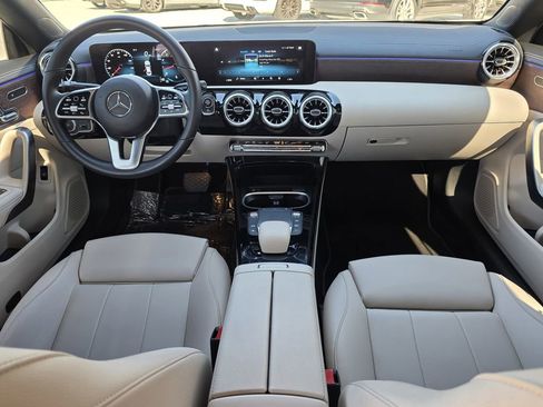 Used 2023 Mercedes-Benz CLA 250 w/ Premium Package image 9