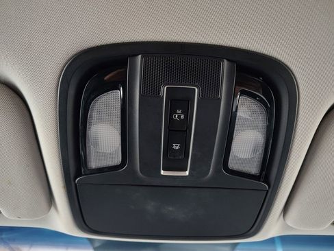 Used 2016 Kia Sorento L image 6