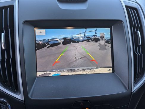 Used 2020 Ford Edge SEL AWD/4WD image 19