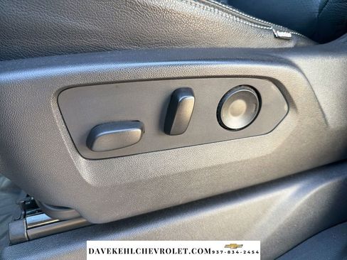Used 2023 Chevrolet Silverado 1500 LT AWD/4WD image 15