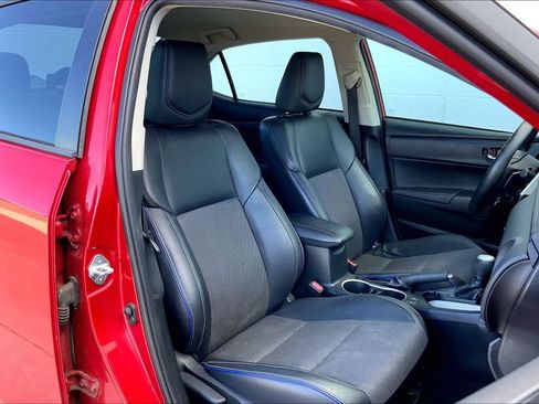 Used 2017 Toyota Corolla SE FWD image 7
