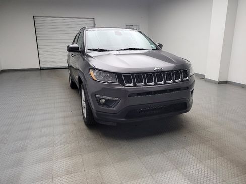 Used 2018 Jeep Compass Latitude w/ Popular Equipment Group FWD image 14