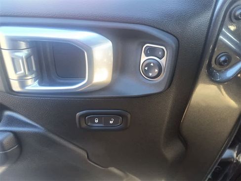 Used 2024 Jeep Gladiator Rubicon w/ Technology Group image 13