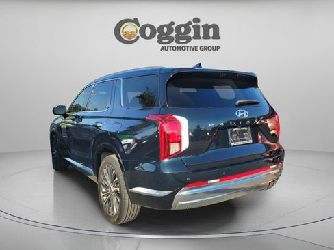 Used 2023 Hyundai Palisade Calligraphy FWD image 4