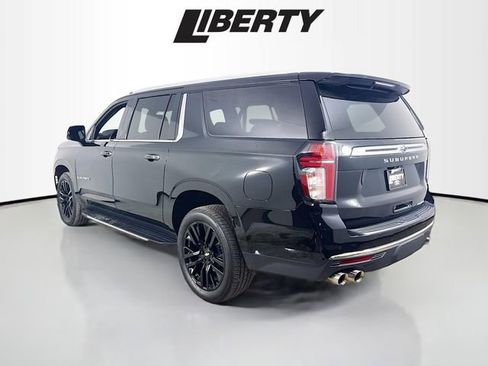 Used 2021 Chevrolet Suburban Premier w/ Premium Package image 5