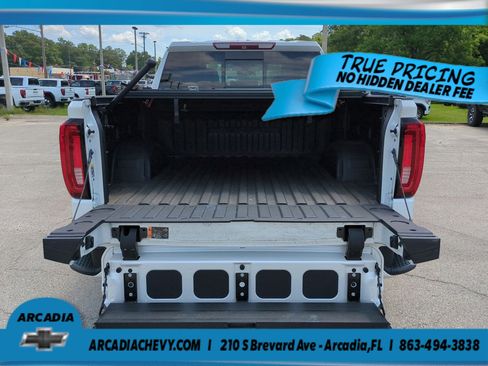Used 2019 GMC Sierra 1500 Denali w/ Denali Ultimate Package AWD/4WD image 13
