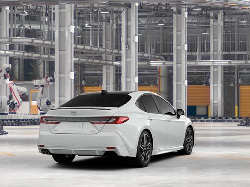 New 2026 Toyota Camry Hybrid FWD image 9
