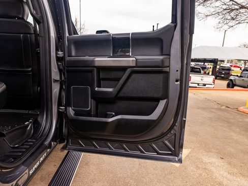 Used 2021 Ford F250 Platinum w/ FX4 Off-Road Package image 36