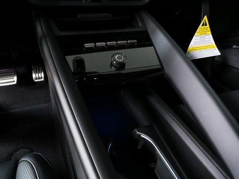 New 2026 Porsche Macan Turbo Electric image 19