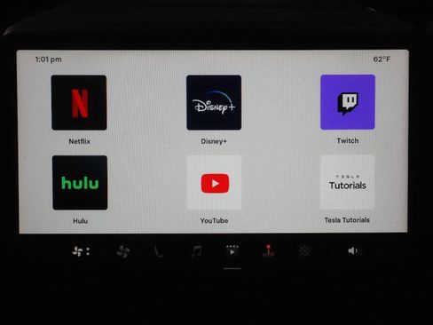 Used 2025 Tesla Model 3 Long Range image 28