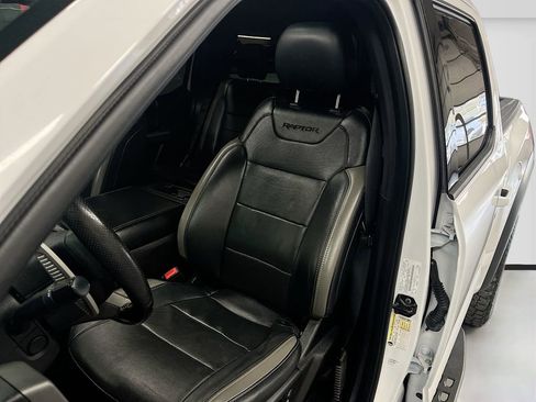 Used 2018 Ford F150 Raptor w/ Equipment Group 802A Luxury image 20