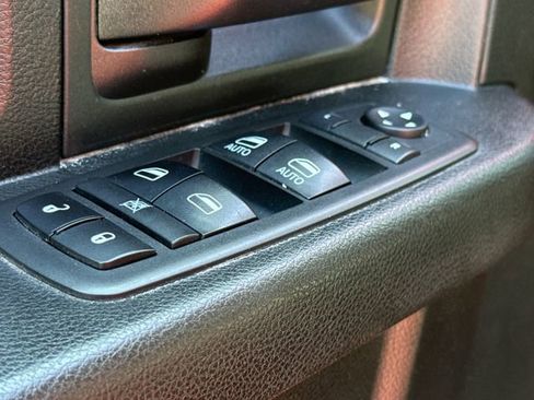 Used 2019 RAM 1500 Tradesman w/ Tradesman SXT Package image 17