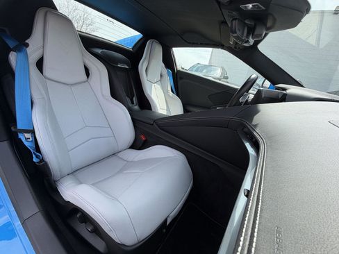 Used 2023 Chevrolet Corvette Stingray Convertible w/ Battery Protection Package image 27