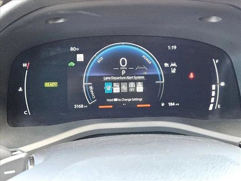 Used 2025 Toyota Camry SE image 11