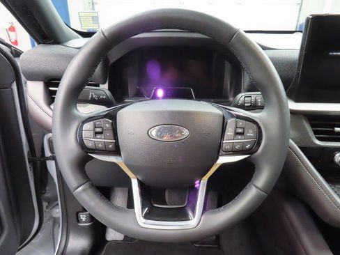 Used 2025 Ford Explorer Platinum image 47