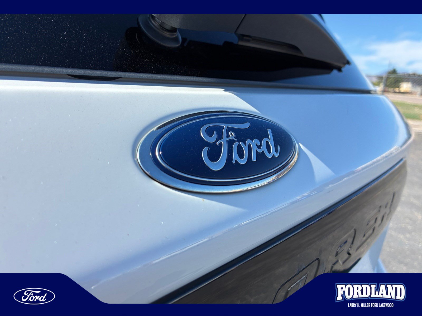 Used 2023 Ford Explorer ST w/ Equipment Group 401A AWD/4WD image 23