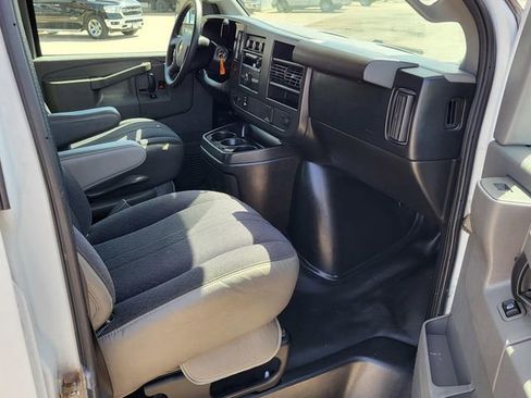 Used 2018 Chevrolet Express 2500 w/ Driver Convenience Package image 22