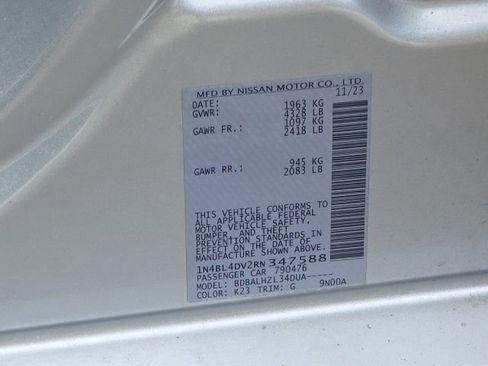 Used 2024 Nissan Altima 2.5 SV FWD image 31