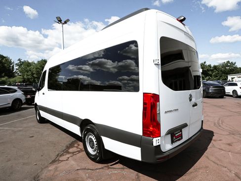 Used 2025 Mercedes-Benz Sprinter 2500 image 4