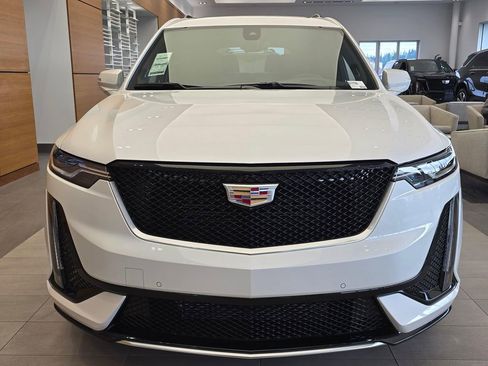 New 2025 Cadillac XT6 Sport w/ Technology Package image 8