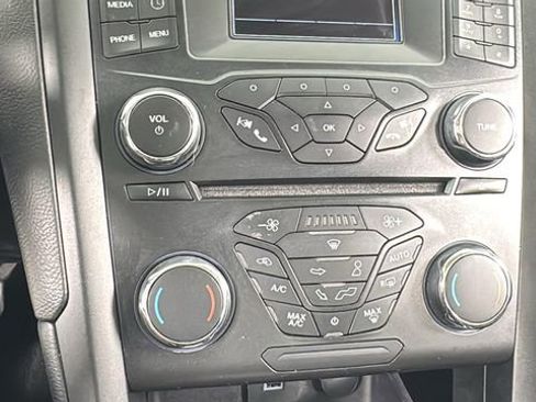 Used 2018 Ford Fusion SE w/ Equipment Group 601A image 25