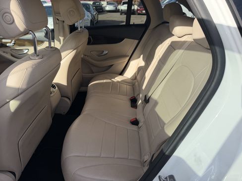 Used 2020 Mercedes-Benz GLC 300 image 10