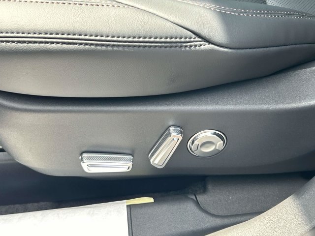 New 2026 Lincoln Nautilus Premier w/ Jet Appearance Package AWD/4WD image 26