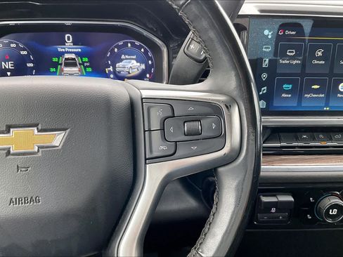 Used 2025 Chevrolet Silverado 1500 LT AWD/4WD image 22